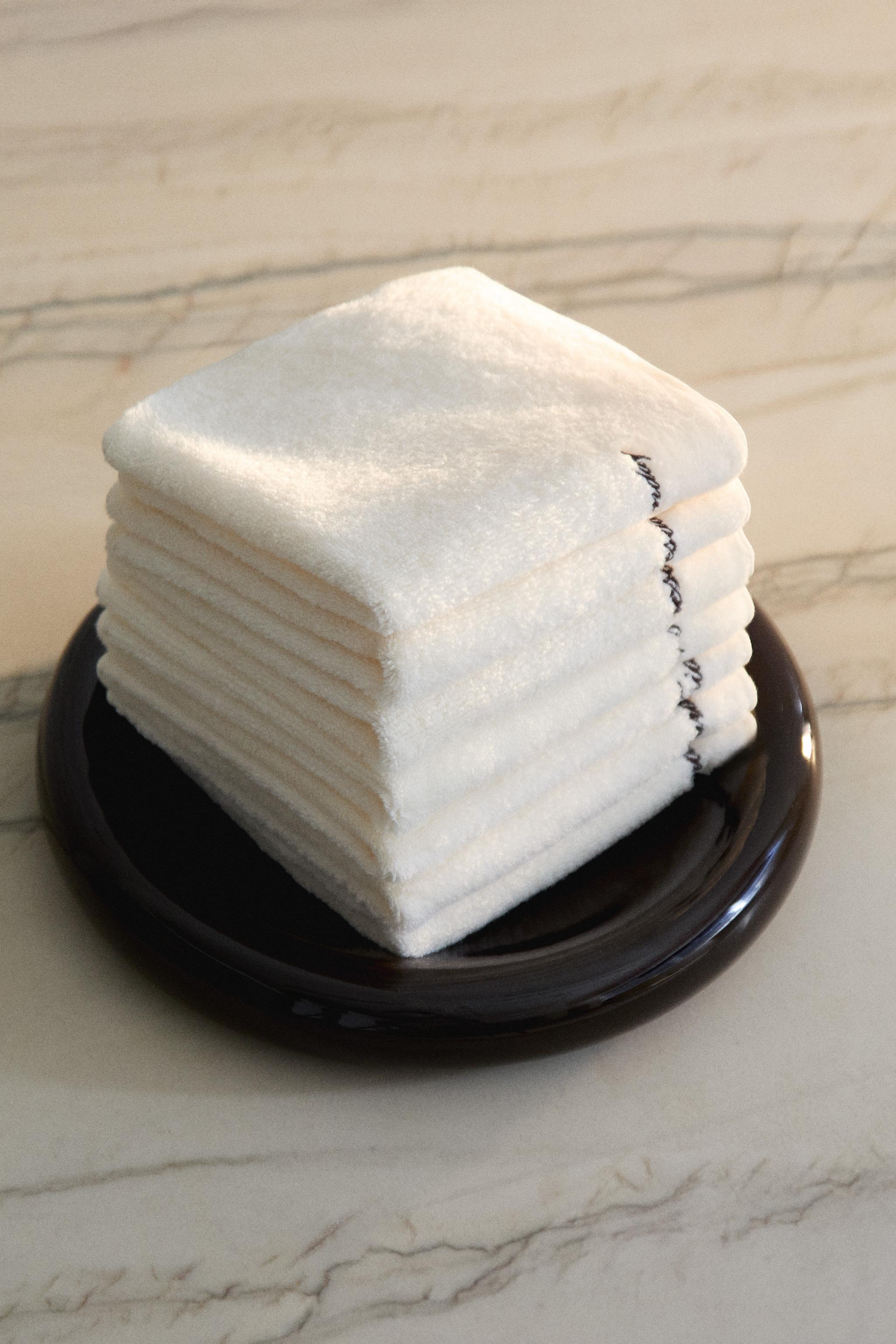 PACK OF COTTON HAND TOWELS WITH DAYS OF THE WEEK (PACK OF 7)